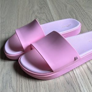 MELISSA SLIDES SIZE 6. WOMEN’S